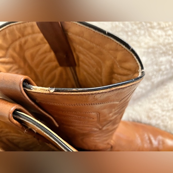 Vintage Honey Tan Leather Heeled Western Boots with Vibram Soles - Picture 5 of 16